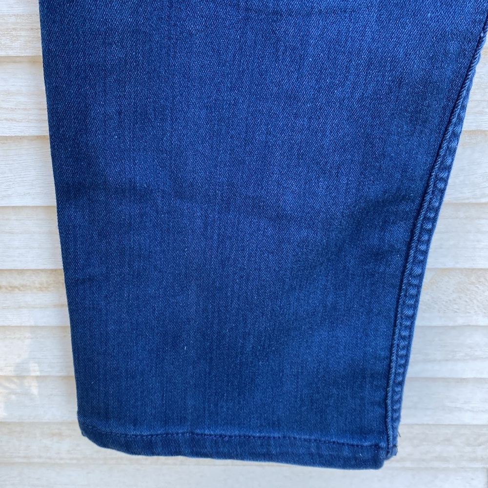 Armani Collezioni Mens Jeans Style J15. Size 30X28 - Picture 12 of 16